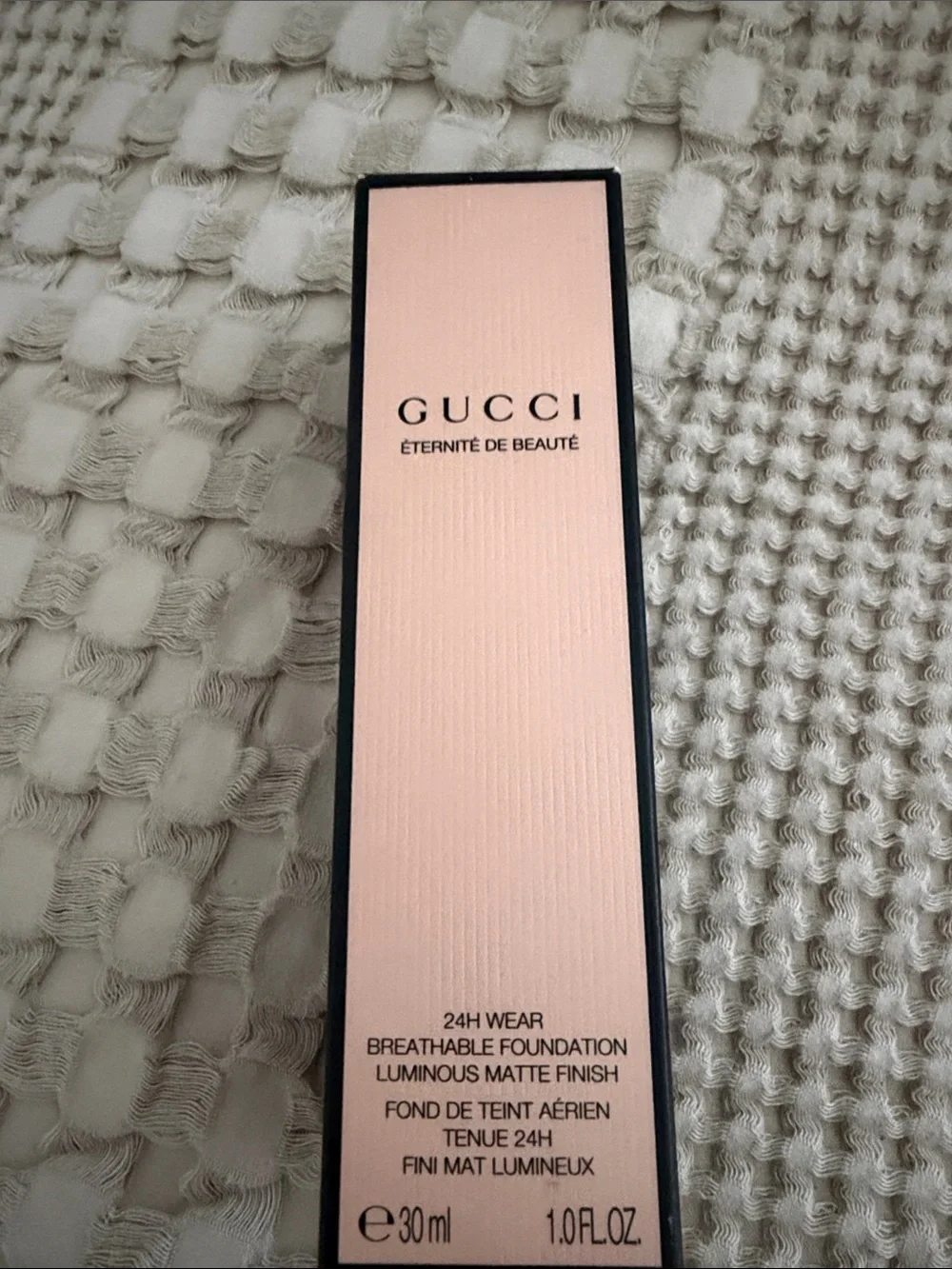 Gucci Breathable Foundation in Soft Pink
